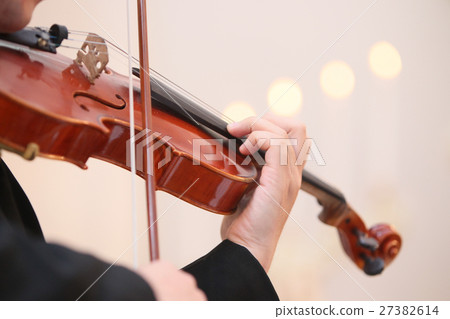 小提琴 27382614