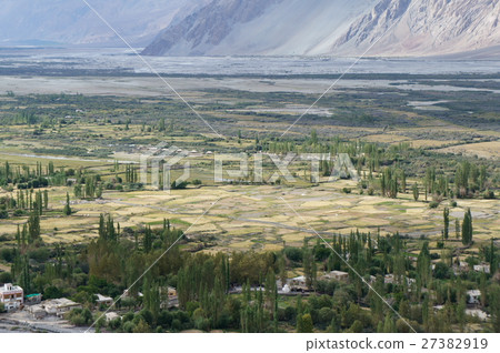 Distant view of the Nubra Valley Distant view of the Nubra Valley 27382919