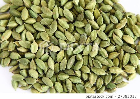 Fresh Green Cardamom 27383015