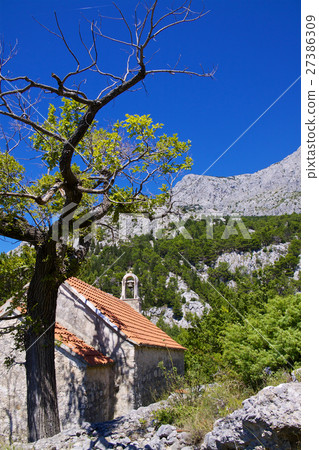 Old christian chapel 27386309