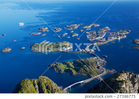 Scenic view on Lofoten 27386775