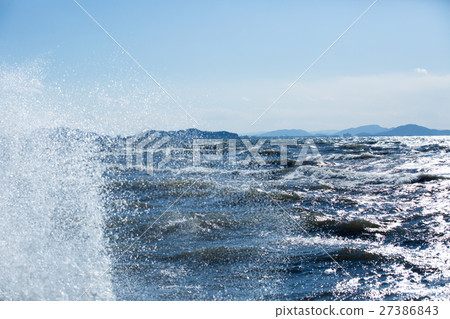 Landscape of Lake Biwa in winter taken in Nagahama city, Shiga prefecture 27386843