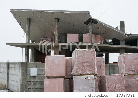 Flight with the building blocks are ruined house Flight with the building blocks are ruined house 27387381