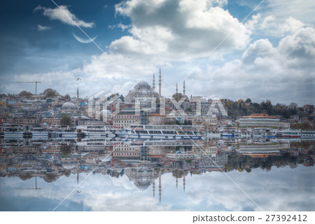 Istanbul 27392412