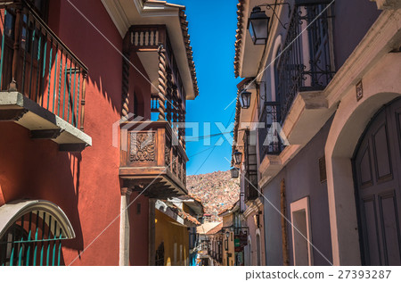 Nice view of streets in La Paz Bolivia 27393287