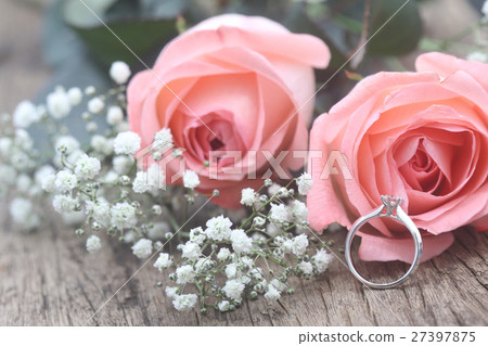 Marriage proposal ring with roses 27397875
