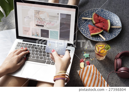 Woman Online Shopping Website Concept Woman Online Shopping Website Concept 27398804