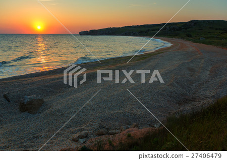 Sun rises over the Sea of Azov on Generals beach 27406479