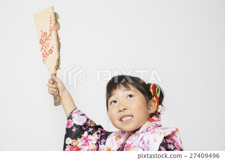 女孩玩戰艦 27409496