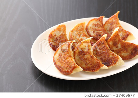 Gyoza  27409677