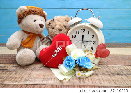 Valentine day decoration with brown bear Valentine day decoration with brown bear 27410963