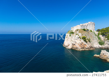 Rob Ryanats Fortress 27411755