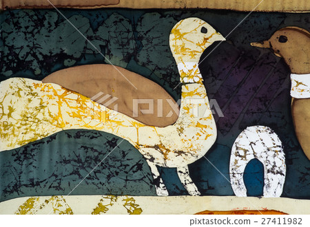 Pigeons, fragment, hot batik, background texture 27411982