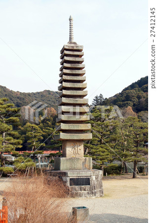 Ukishima Triple Stone Pagoda 27412145