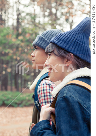 20的夫妻散步 27412456