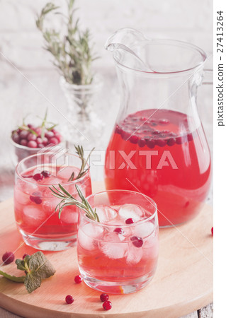 Refreshing drink with cranberries 27413264