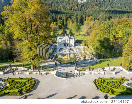 Linderhof palace in Ettal, Germany Linderhof palace in Ettal, Germany 27414107