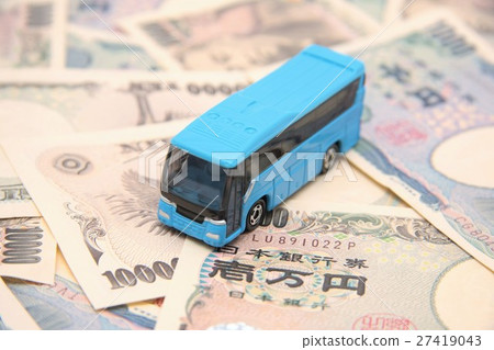 Bus and Money 27419043
