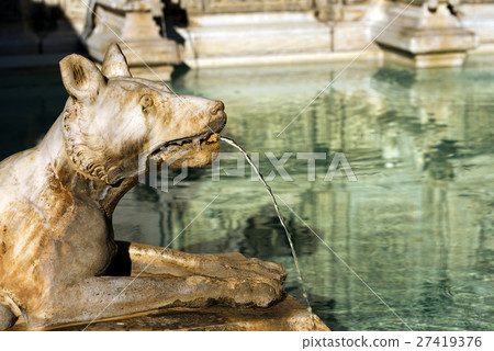 Fonte Gaia - Siena Toscana Italy Fonte Gaia - Siena Toscana Italy 27419376