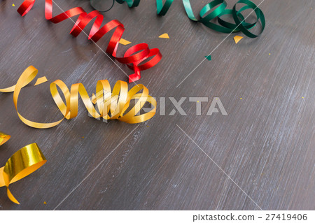 Carnaval decorations on dark wooden background Carnaval decorations on dark wooden background 27419406