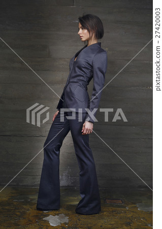 Attractive girl in fashionable clothes 27420003