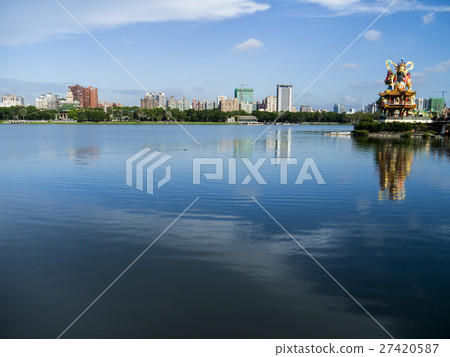 台灣 高雄 左營 蓮池潭 玄天上帝像 台灣 高雄 左營 蓮池潭 玄天上帝像 27420587