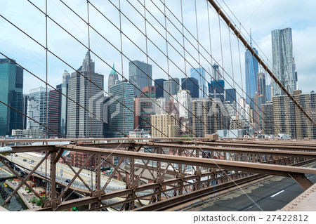 Views from the Brooklyn bridge 27422812