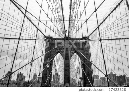 Crossing the Brooklyn bridge 27422828