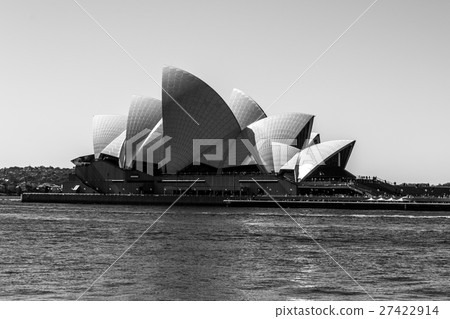 Iconic Opera house Iconic Opera house 27422914