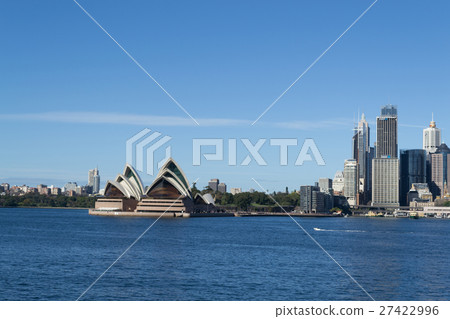 Opera house from the others of the harbour 27422996