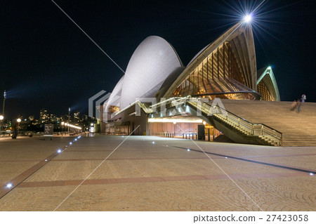 Iconic Opera house Iconic Opera house 27423058