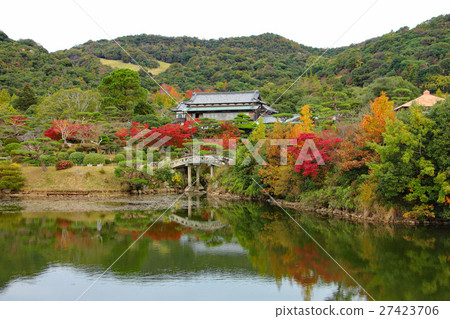 Mouri garden 27423706