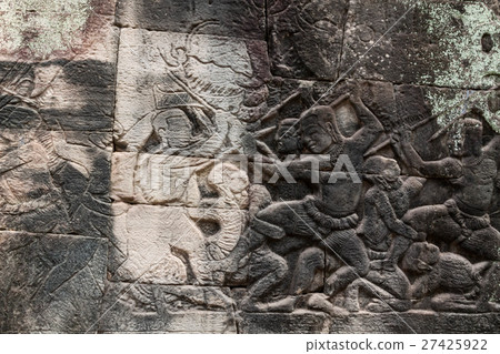 在吳哥紀念碑的巴戎寺的救濟 27425922