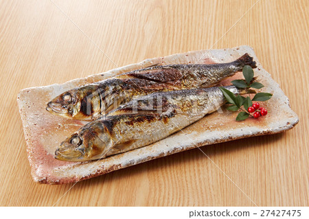 Salt-grilled sardines 27427475