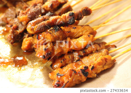 Satay is a Malaysian style kebab. 27433634