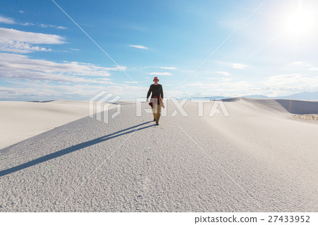 White sands White sands 27433952
