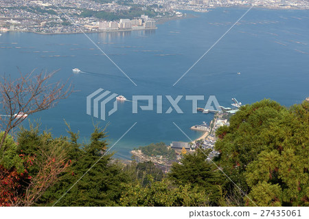 Hiroshima prefecture which distinguishes the direction of Itsukushima Shinto shrine from the Miyajima · Mt Yamayama summit observatory 27435061