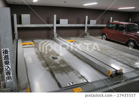 機場停車場在公寓裡 27435557