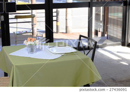 Image restaurant table 27436091