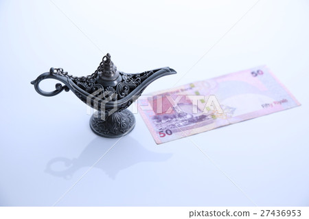 qatar money 27436953