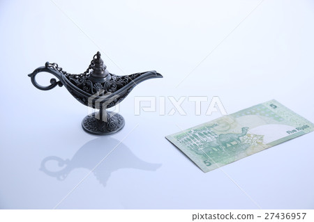 qatar money 27436957