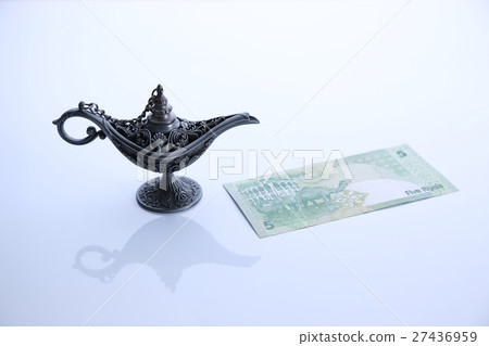 qatar money 27436959