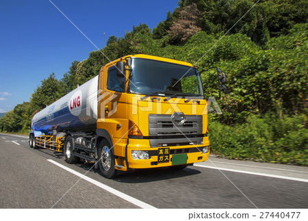 Fuel transport vehicle, running tanker, large truck, LNG, highway, image material Fuel transport vehicle, running tanker, large truck, LNG, highway, image material 27440477