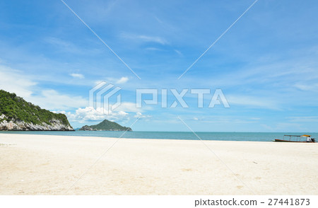 Beautiful tropical white sand beach 27441873