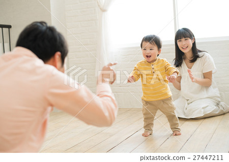 年輕家庭生活方式圖像 27447211