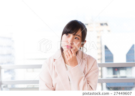 初中女生思考 27449607