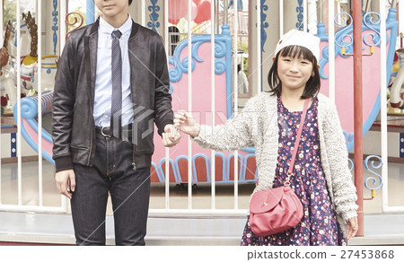 Amusement park balloon 27453868