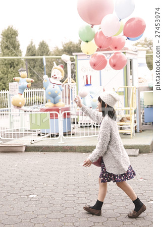 Amusement park balloon 27453974