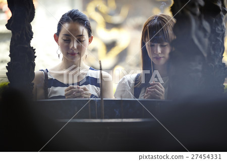 Women over tourism temple in Taiwan 27454331