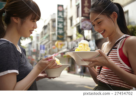 Taiwan Women's Travel Suites 27454702